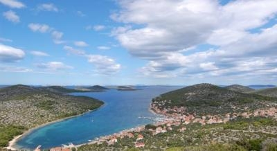 Apartma ''Monika'', zasebne nastanitve v mestu Otok Kaprije, Hrvaška